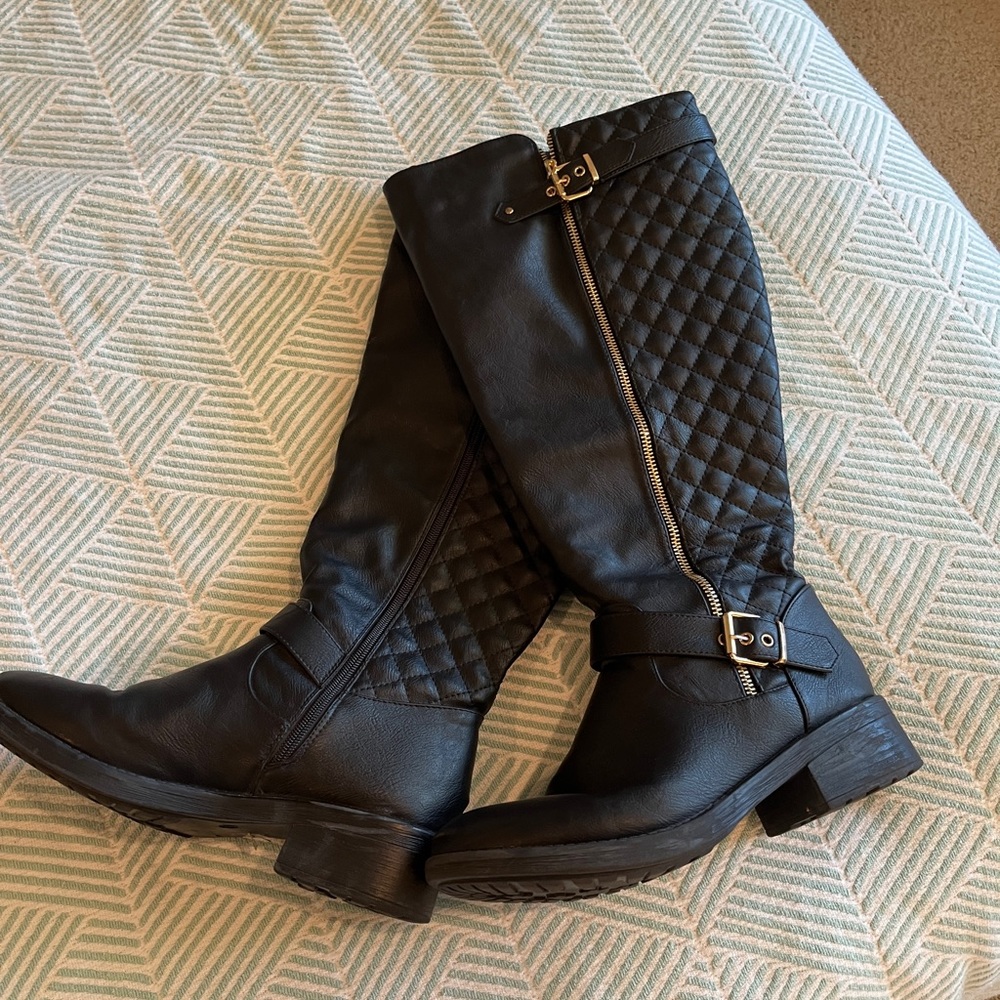 Dream Pairs Black Wide Leg Knee High Boots with Gold Hardware